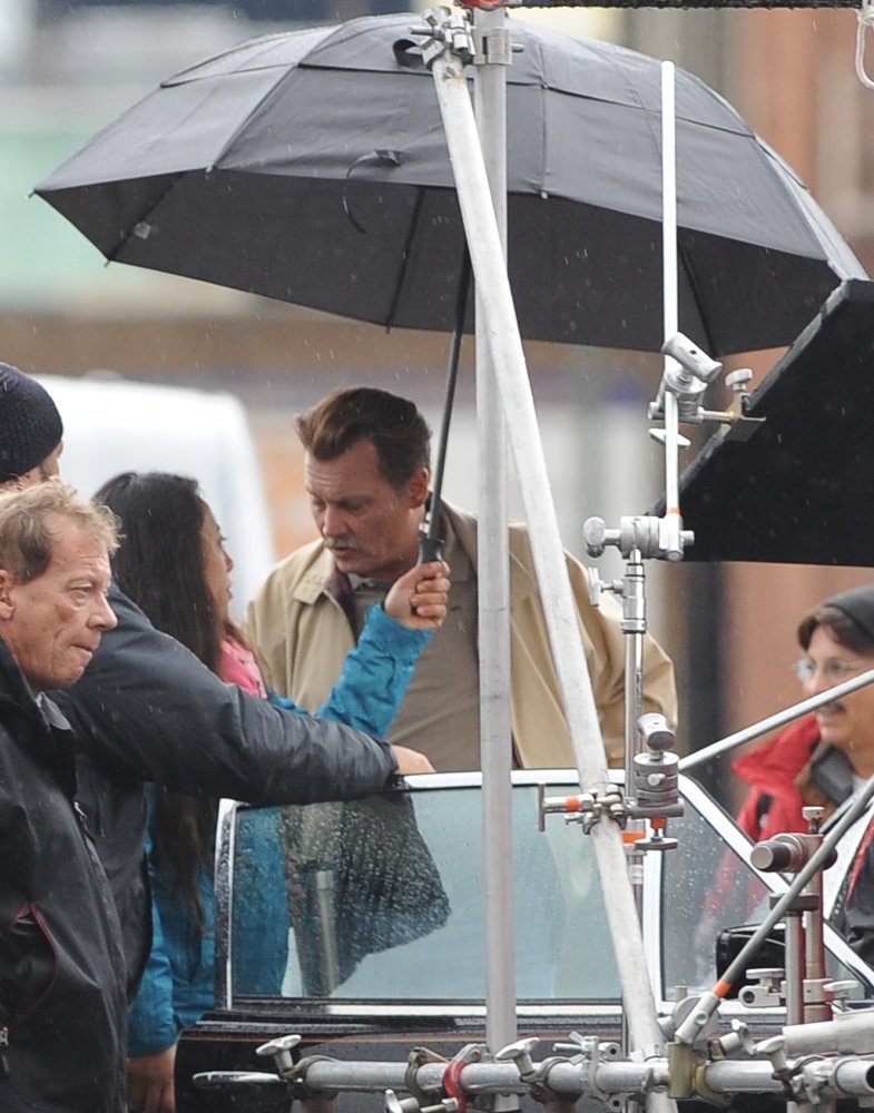 Johnny Depp on Set Filming LAbyrinth in The Rain