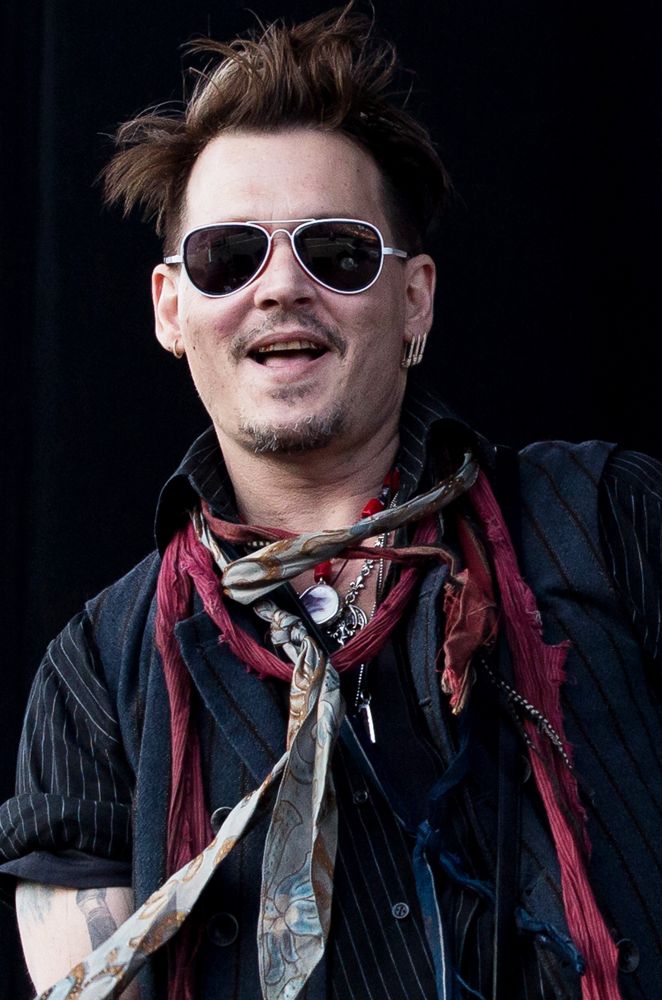 Johnny Depp Performs with The Super Group Hollywood Vampires