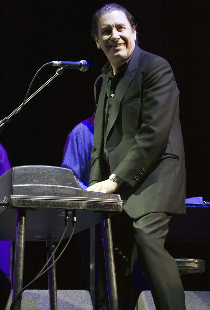 Jools Holland Performing Live