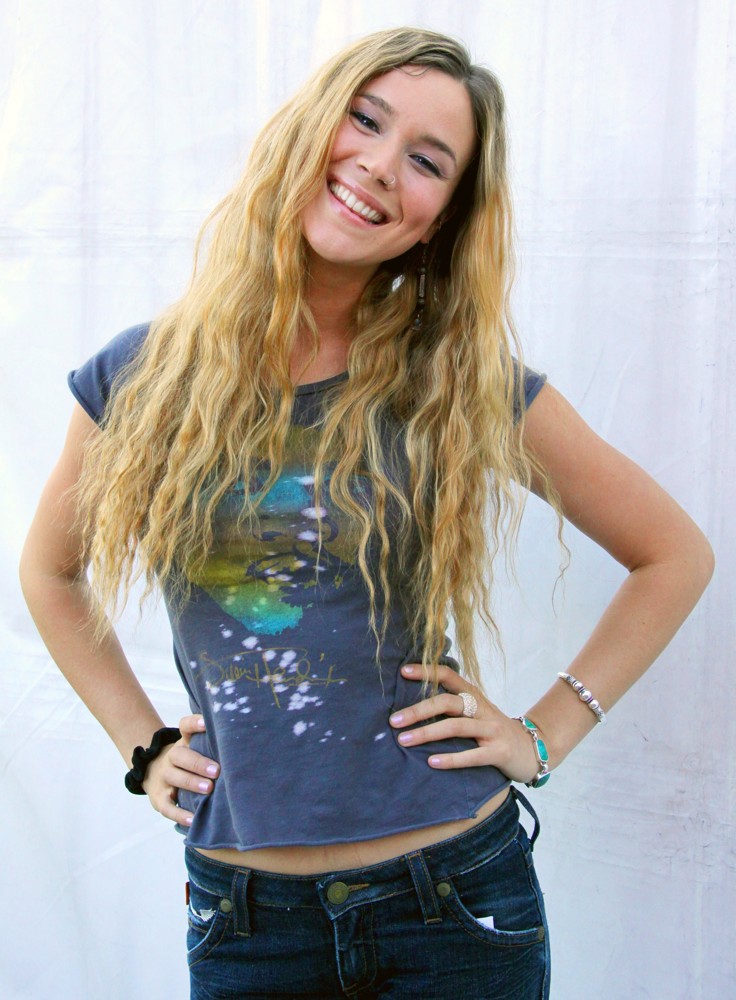 Joss Stone Signing Autographs