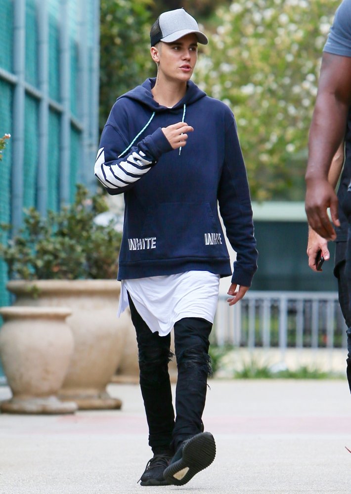 Justin Bieber Spotted Leaving A Public Restroom