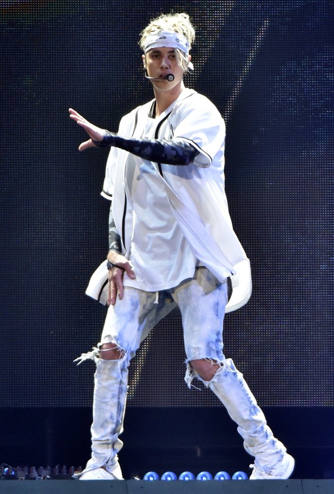Justin Bieber Performs on His Purpose World Tour