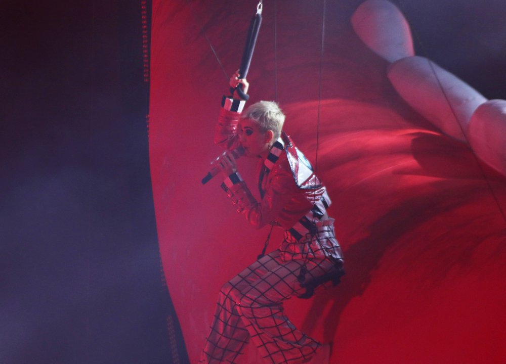 Katy Perry Performs Live at Madison Square Garden