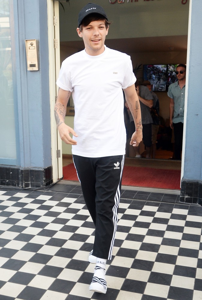 Louis Tomlinson Leaves Sarm Studios