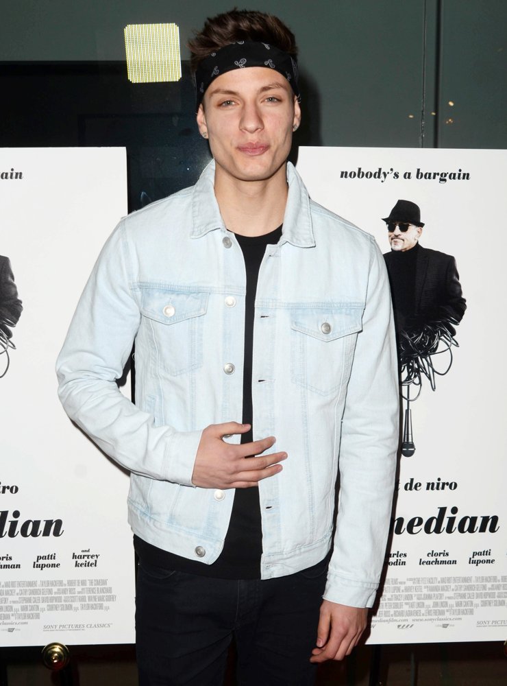 Los Angeles Premiere of The Comedian - Arrivals