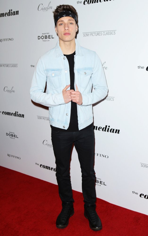 Los Angeles Premiere of The Comedian - Arrivals
