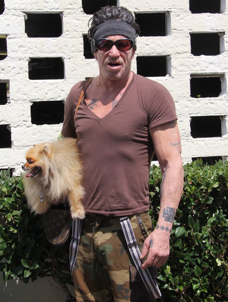 Mickey Rourke Goes for Coffee