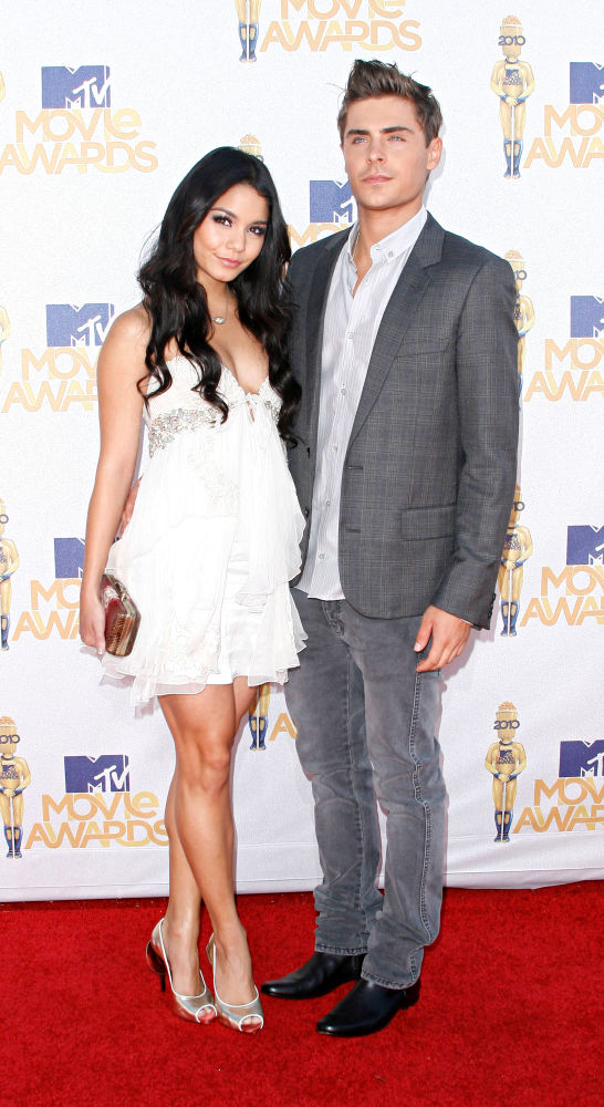 Zac Efron NOT Proposing to Vanessa Hudgens
