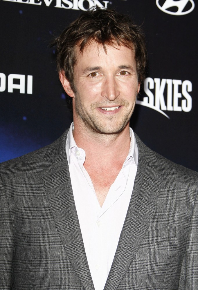 The Premiere of TNT And Dreamworks' Falling Skies - Arrivals