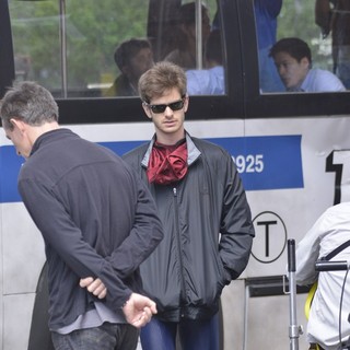 Andrew Garfield Gets into Character as He Films Scenes for The Amazing Spiderman 2