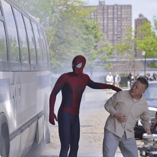 Andrew Garfield Gets into Character as He Films Scenes for The Amazing Spiderman 2