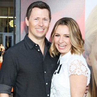 Premiere Warner Bros. Pictures' of Unforgettable - Arrivals