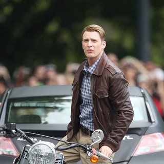 Actors on The Set of The Avengers Shooting on Location in Manhattan