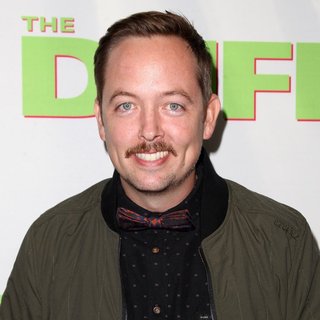 Los Angeles Fan Screening of The DUFF - Red Carpet Arrivals