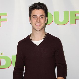 Los Angeles Fan Screening of The DUFF - Red Carpet Arrivals