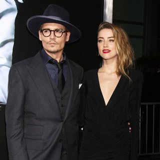 3 Days to Kill Premiere - Red Carpet Arrivals