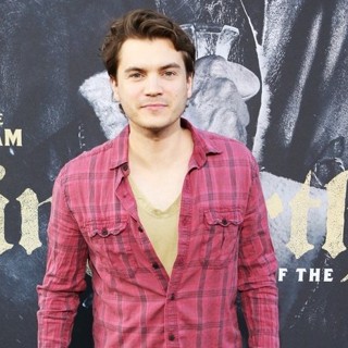 King Arthur: Legend of the Sword Premiere