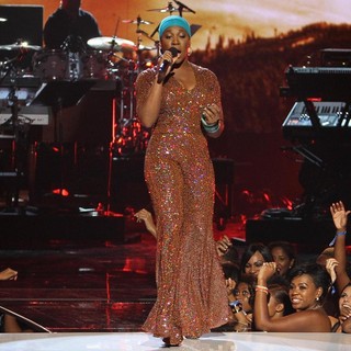 India.Arie in The 2013 BET Awards - Inside