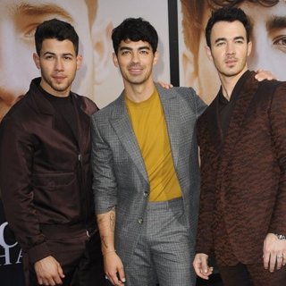 World Premiere of Jonas Brothers' Chasing Happiness