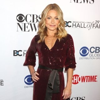 Kelly Ripa in Broadcasting and Cable's 29th Annual Hall of Fame Gala