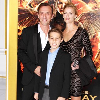 Los Angeles Premiere of The Hunger Games: Mockingjay, Part 1 - Arrivals
