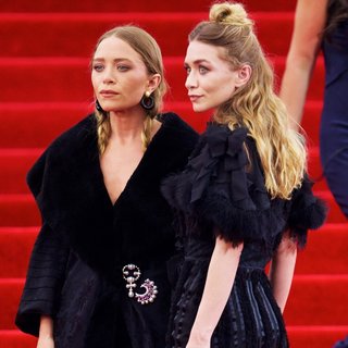 Mary-Kate Olsen, Ashley Olsen in China: Through The Looking Glass Costume Institute Benefit Gala - Red Carpet Arrivals