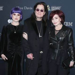 Kelly Osbourne, Ozzy Osbourne, Sharon Osbourne in The Recording Academy and Clive Davis' 2020 Pre-GRAMMY Gala