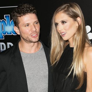 Ryan Phillippe, Paulina Slagter in 2014 People Magazine Awards - Red Carpet Arrivals