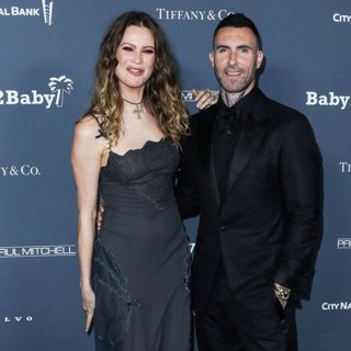 Behati Prinsloo, Adam Levine in Baby2Baby 10-Year Gala 2021