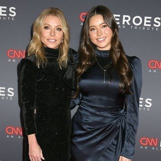 Kelly Ripa, Lola Consuelos in 13th Annual CNN Heroes: An All-Star Tribute