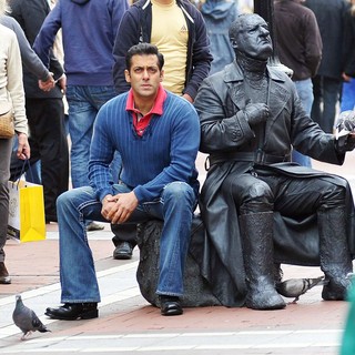 A Break in Filming Scenes on Ek Tha Tiger