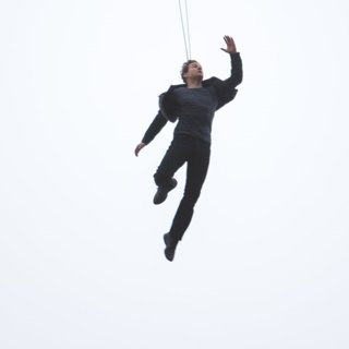Tom Cruise Leaps from The Roof of St. Paul's Cathedral During Filming for Mission: Impossible