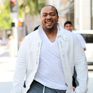 Timbaland in Timbaland shopping at Louis Vuitton on Rodeo Drive