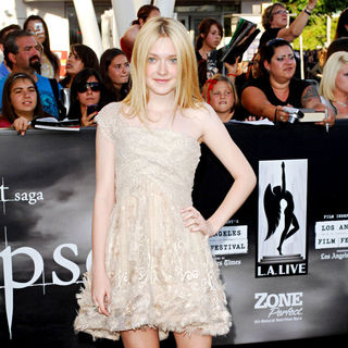 2010 Los Angeles Film Festival - Premiere of 'The Twilight Saga's Eclipse' - Arrivals