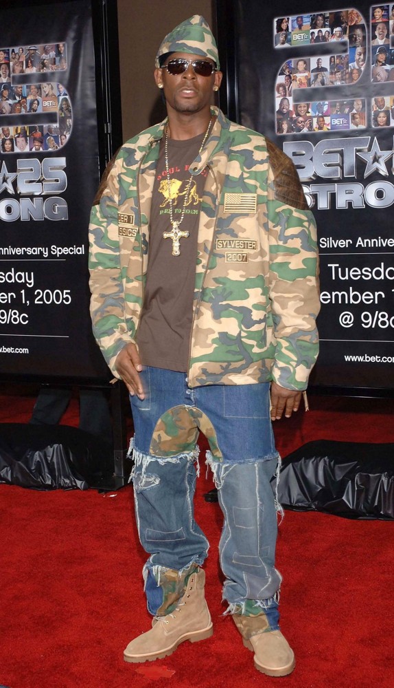 r-kelly-25-strong-bet-silver-anniversary-celebration-04.jpg