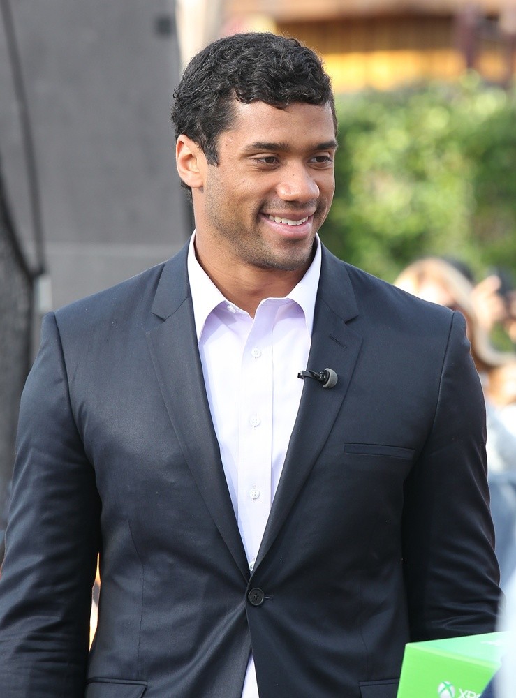 Russell Wilson Filming Extra