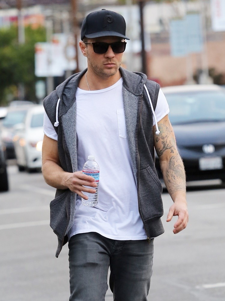 Ryan Phillippe<br>Ryan Phillippe Out in West Hollywood