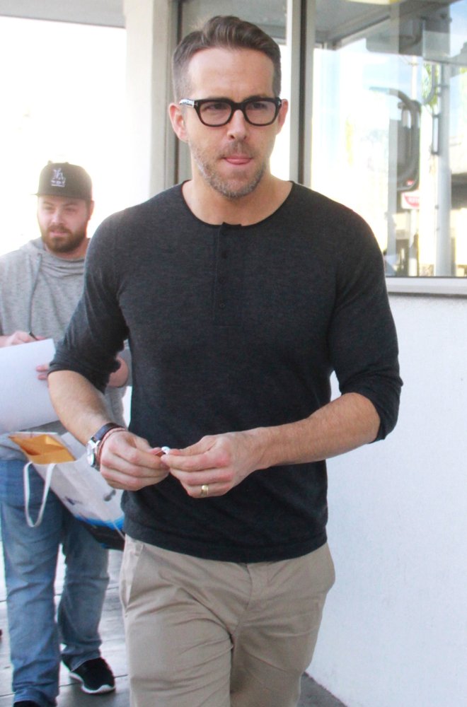 Ryan Reynolds Leaving E Baldi Restaurant