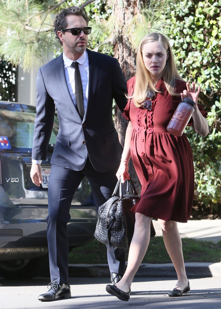 Amanda Seyfried Out with Thomas Sadoski
