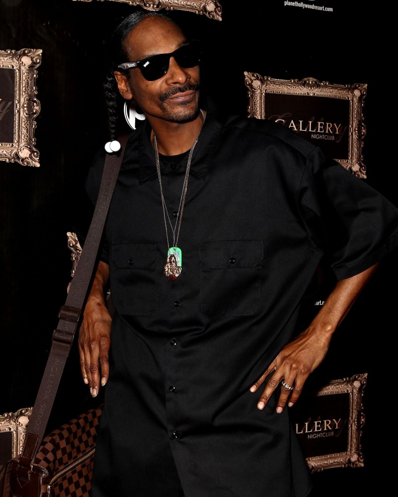 Snoop Dogg Walks The Red Carpet at Gallery Nightclub