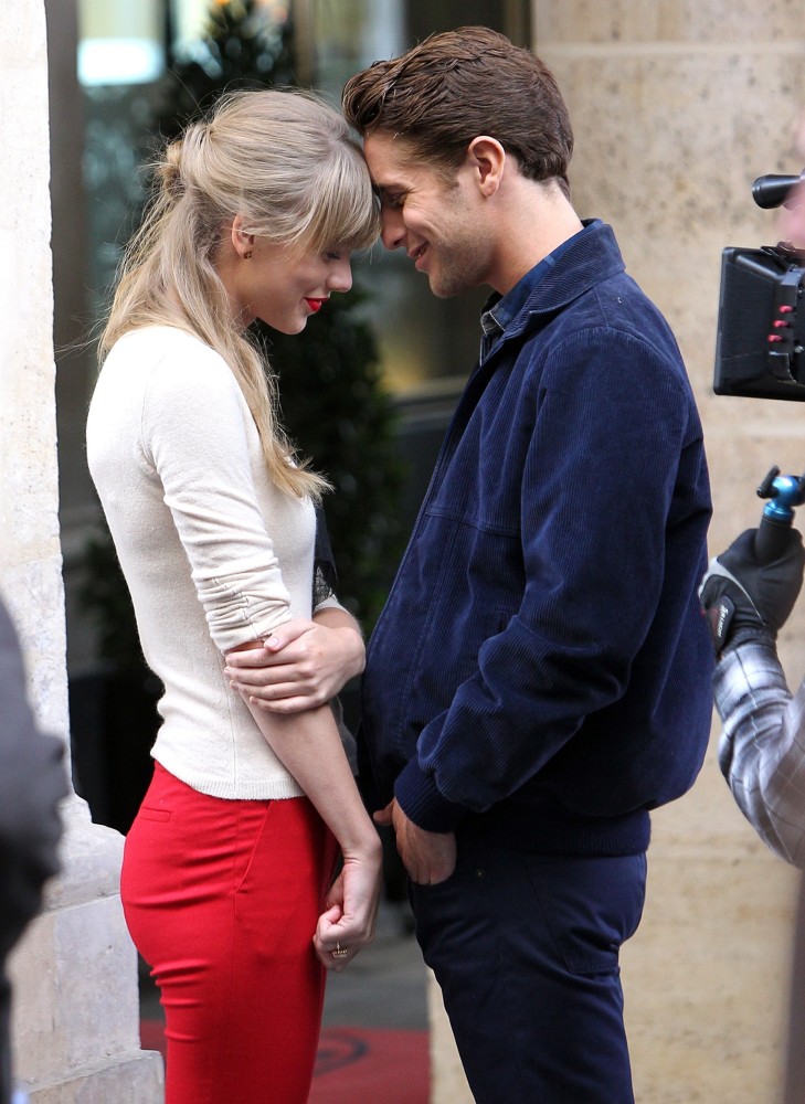 Taylor Swift on The Set of Her Music Video