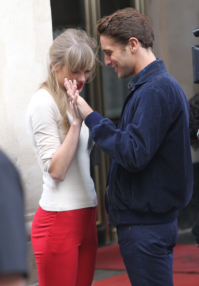 Taylor Swift on The Set of Her Music Video