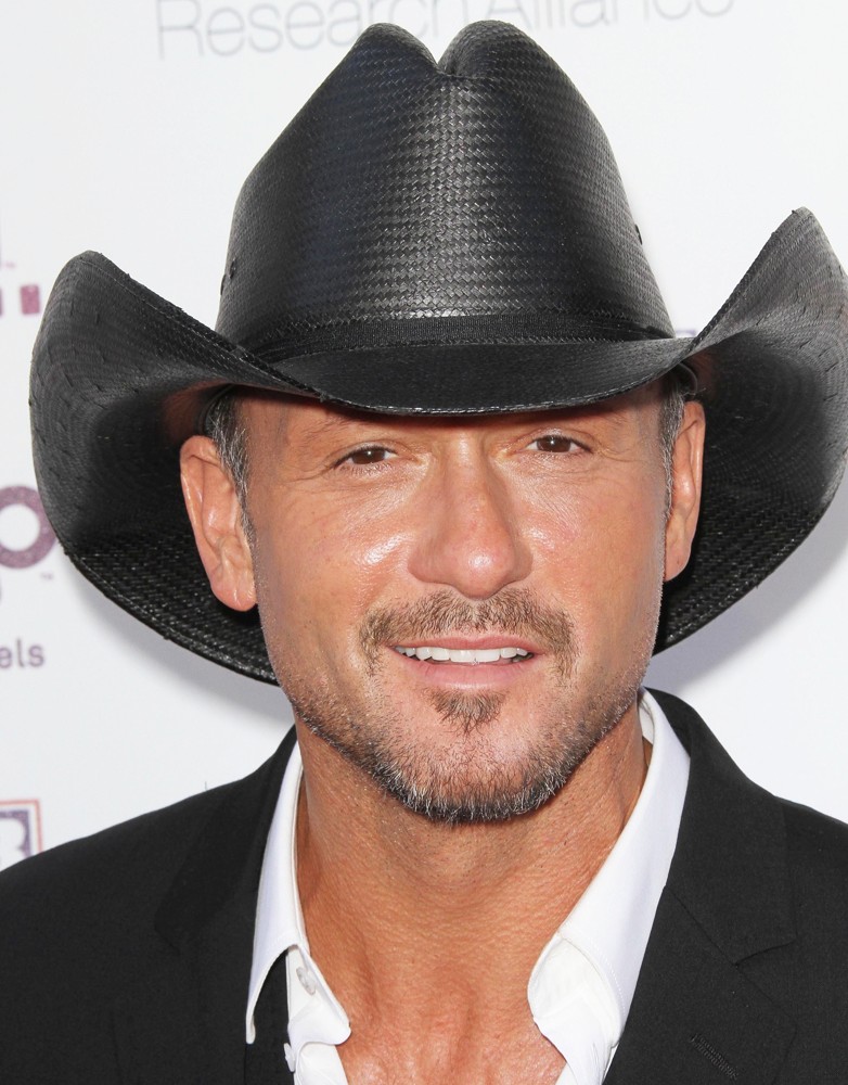 Tim McGraw in Stand Up To Cancer 2012 - Arrivals.