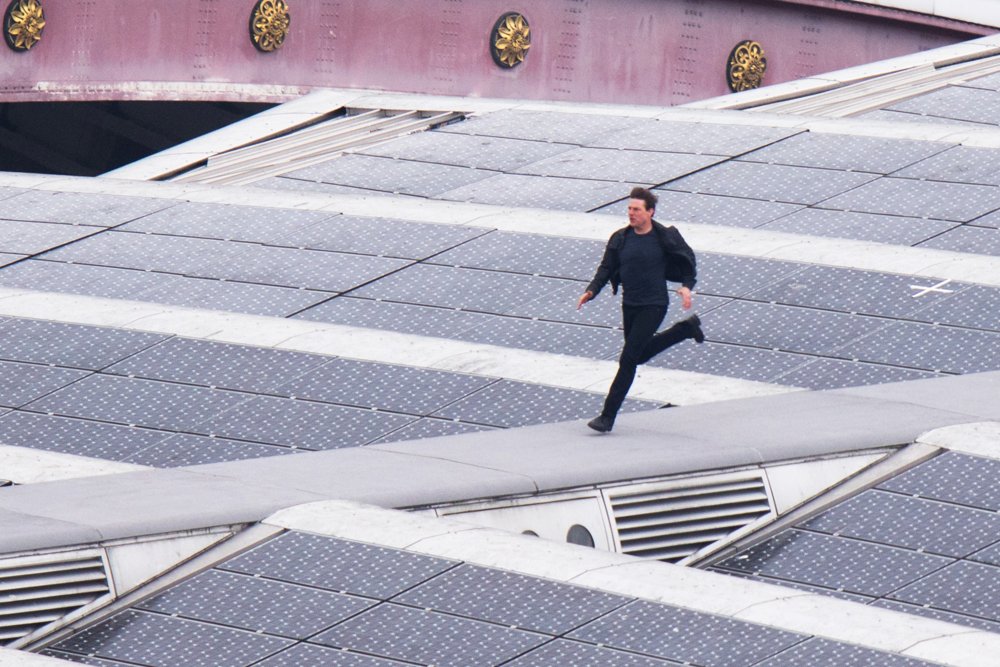 Tom Cruise Filming Mission: Impossible 6