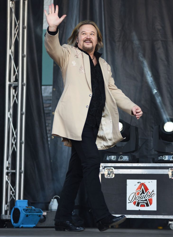 Kelly Loeffler and Travis Tritt Freedom Rally and Gun Giveaway