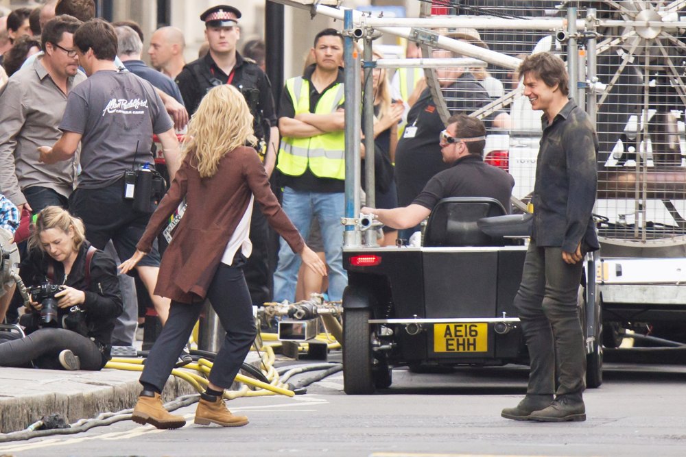 Tom Cruise and Annabelle Wallis Are Spotted Filming The Mummy