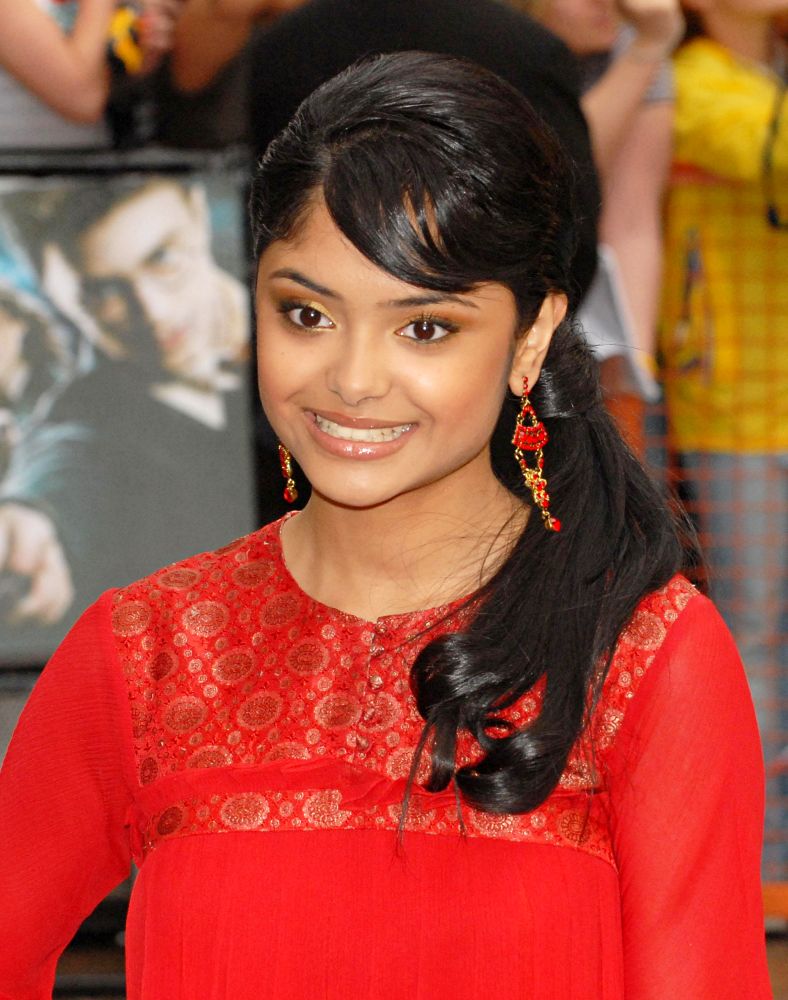 Father and Brother of 'Harry Potter' Star Afshan Azad Charged With Threatening to Kill Her