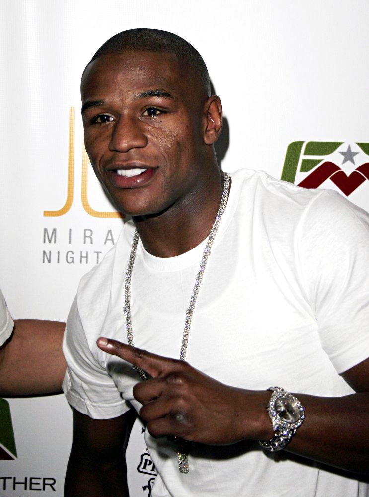 Floyd Mayweather, Jr. Accused of Punching Security Guard
