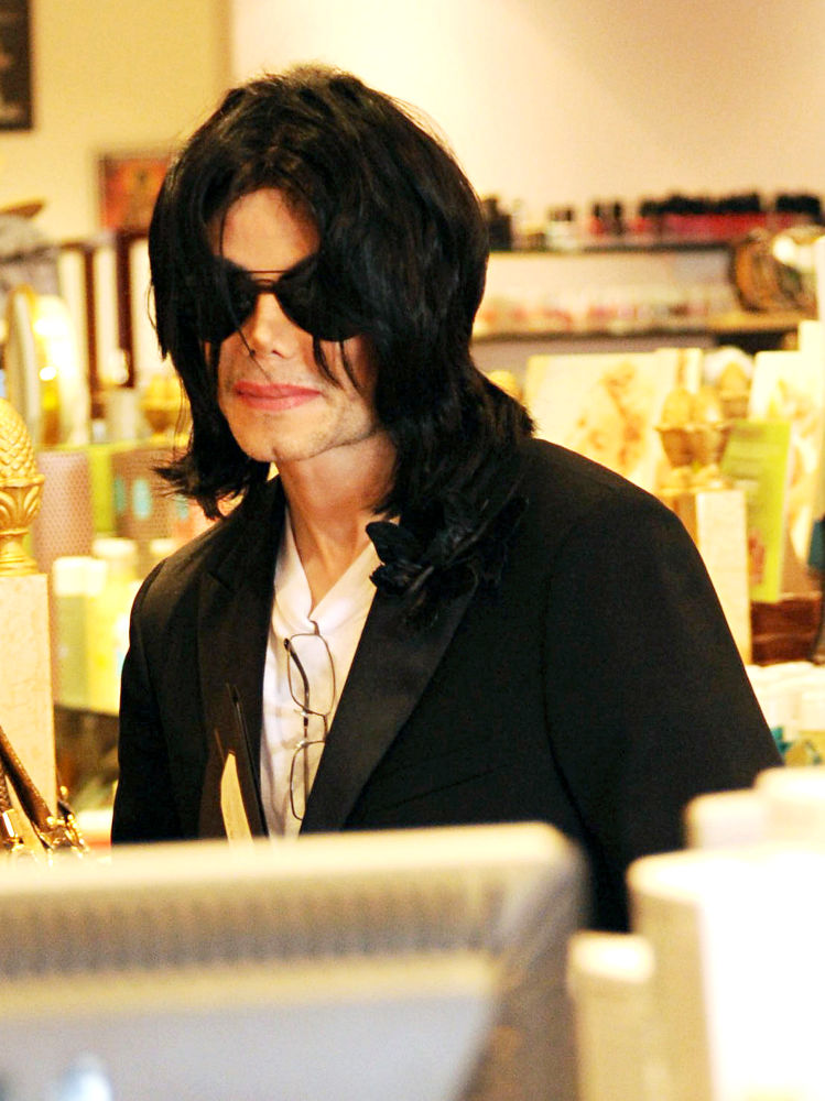 Michael Jackson Was Dead Long Before Arriving at Hospital