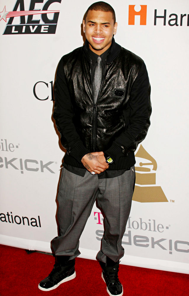 Chris Brown Yelling at Radio DJ, Walking Out of Interview